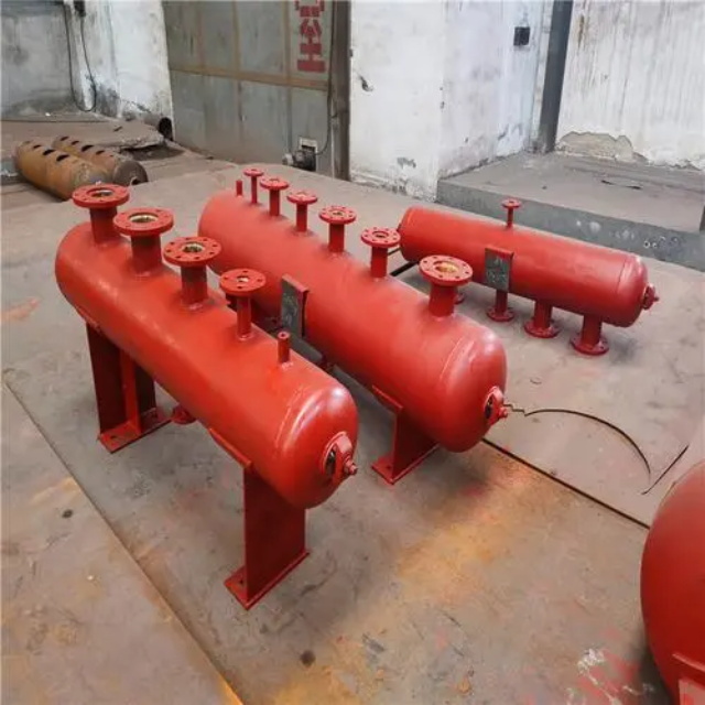 秀峰分集水器安装高度